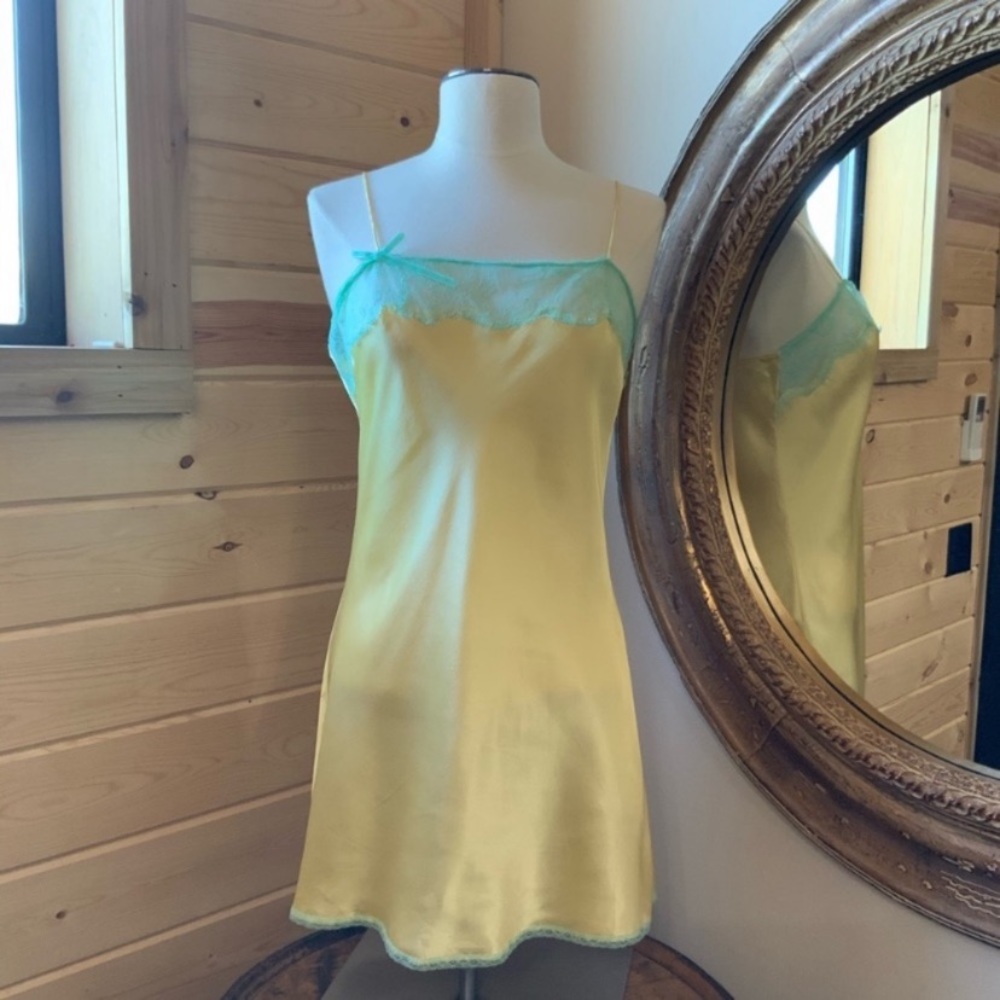 Yellow & Teal Lace Nightgown